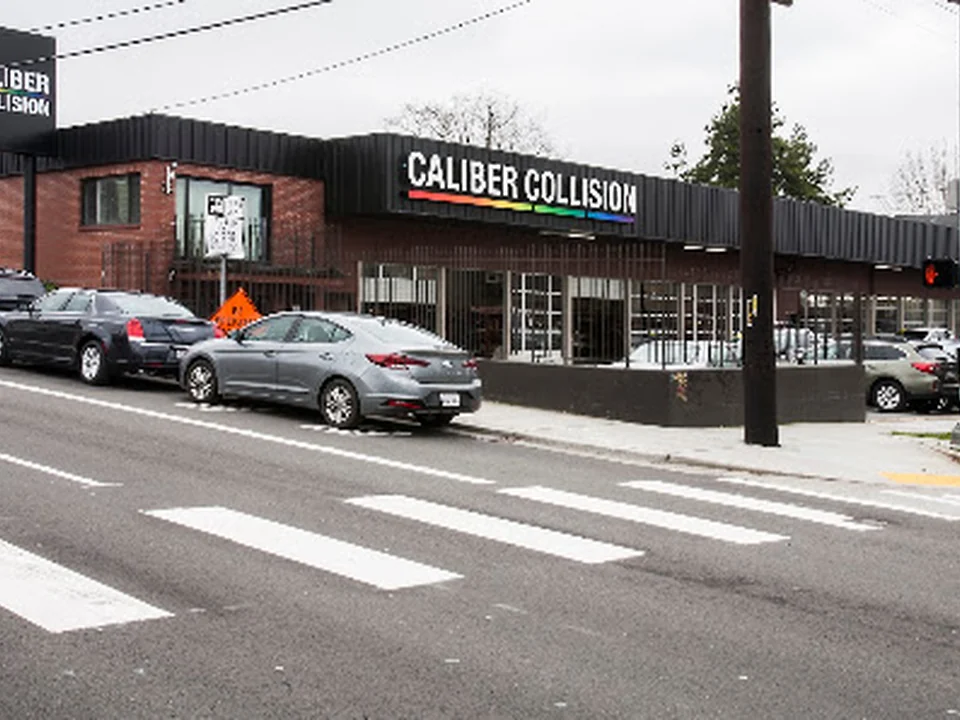 Caliber Collision, Seattle