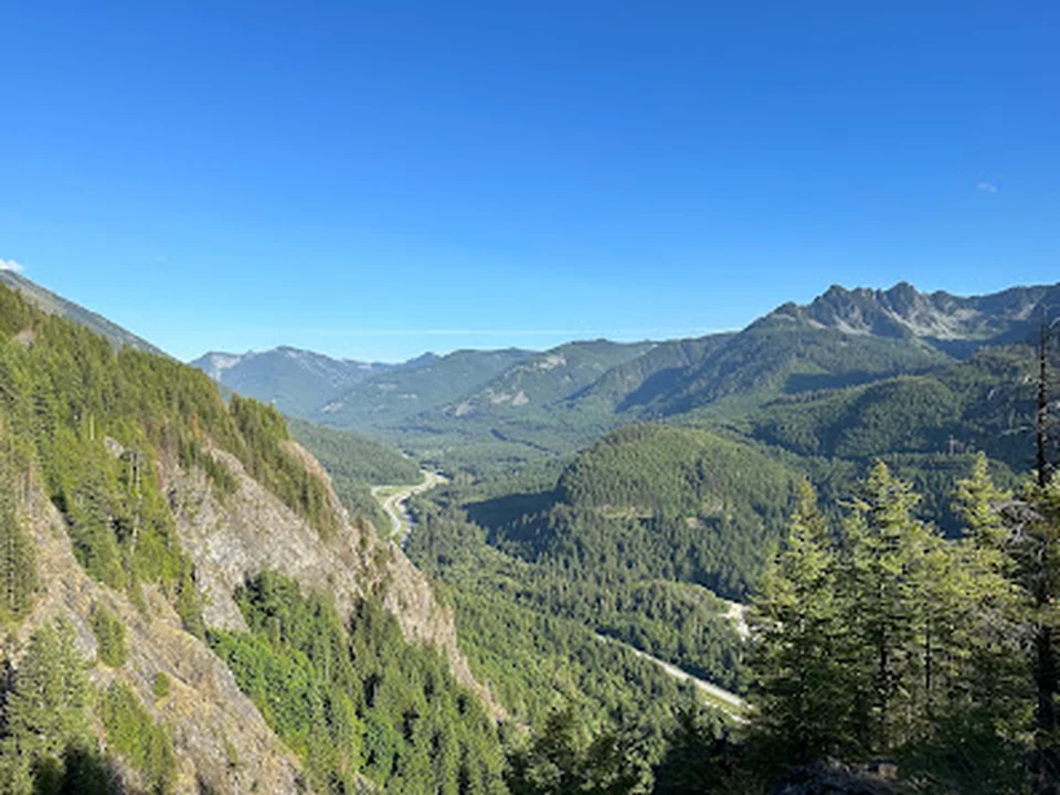 Dirty Harry's Balcony - Trailhead, Seattle