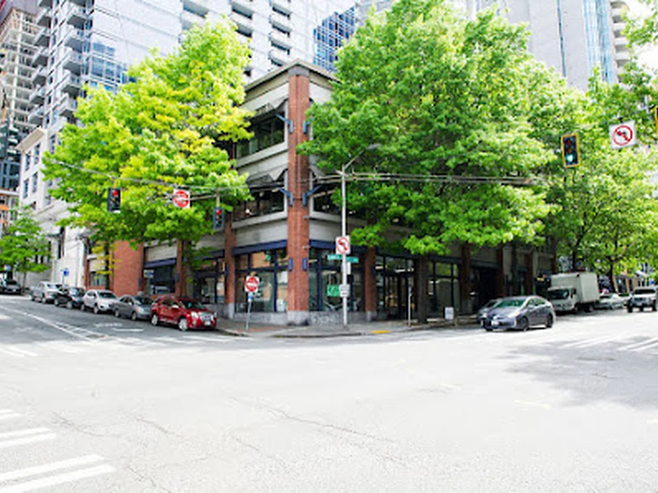 Brighton Jones, Seattle