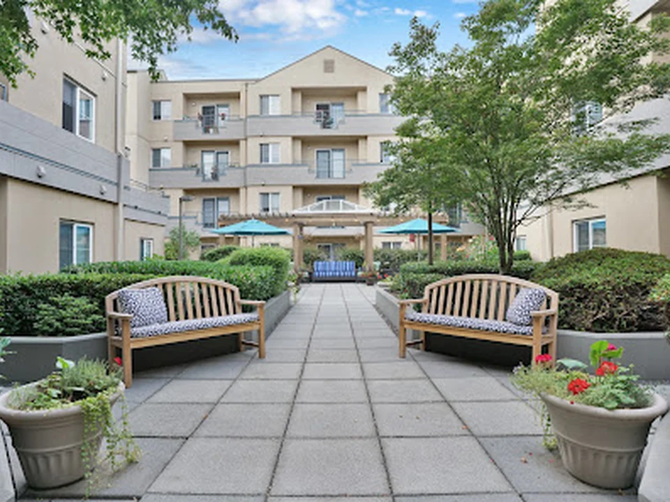 Island House Assisted Living, Seattle