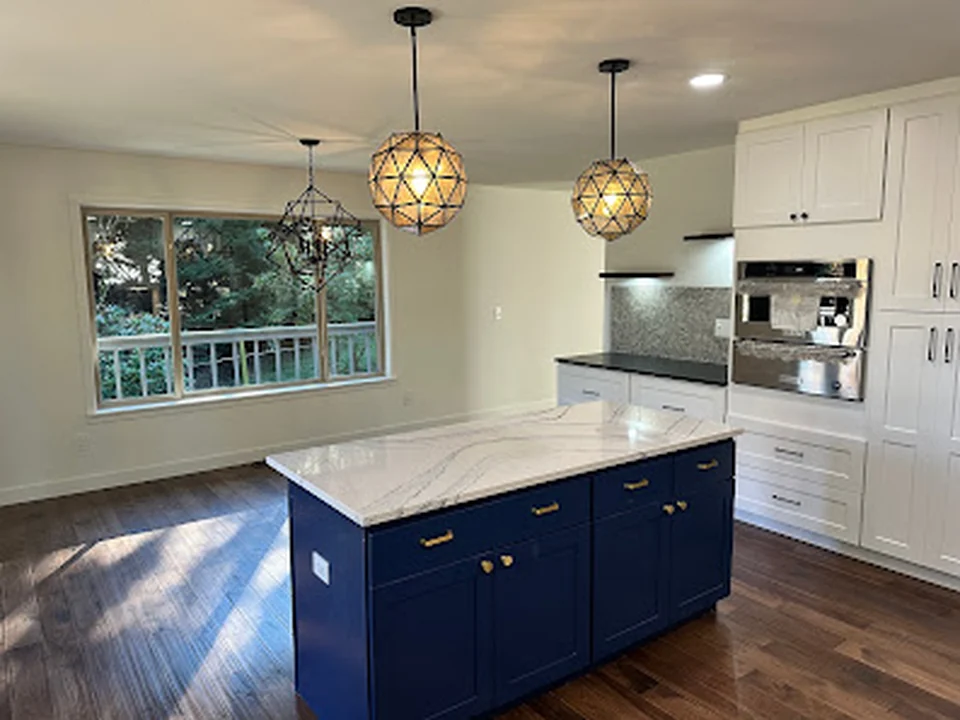 General Contractor Alejandro's LLC, Seattle