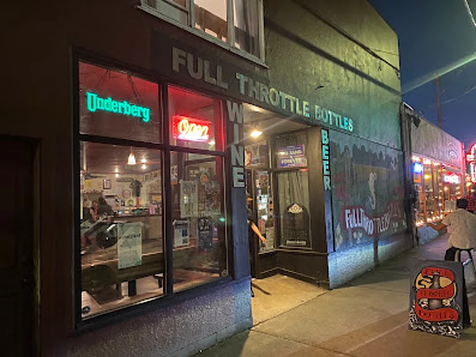 Full Throttle Bottles, Seattle