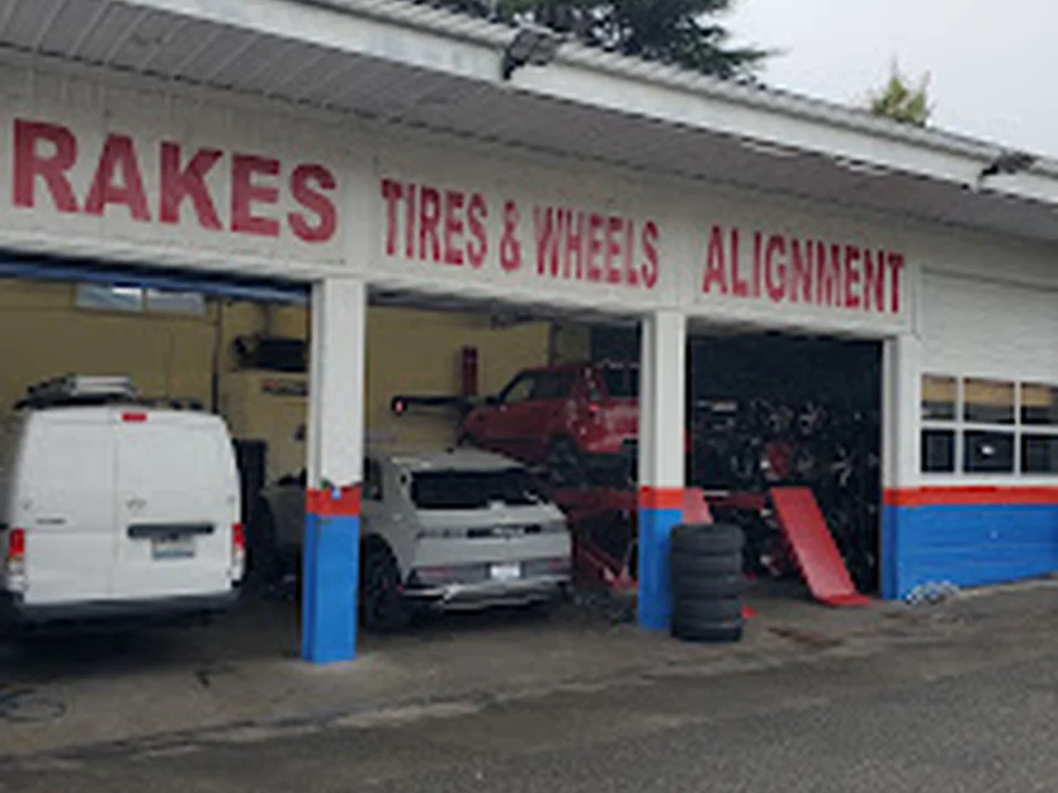 Lina’s Tires, Seattle