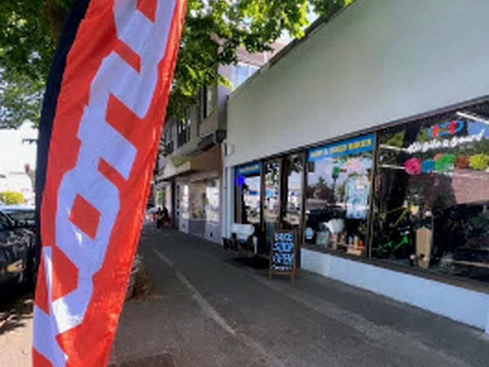 Alki Bike & Board, Seattle