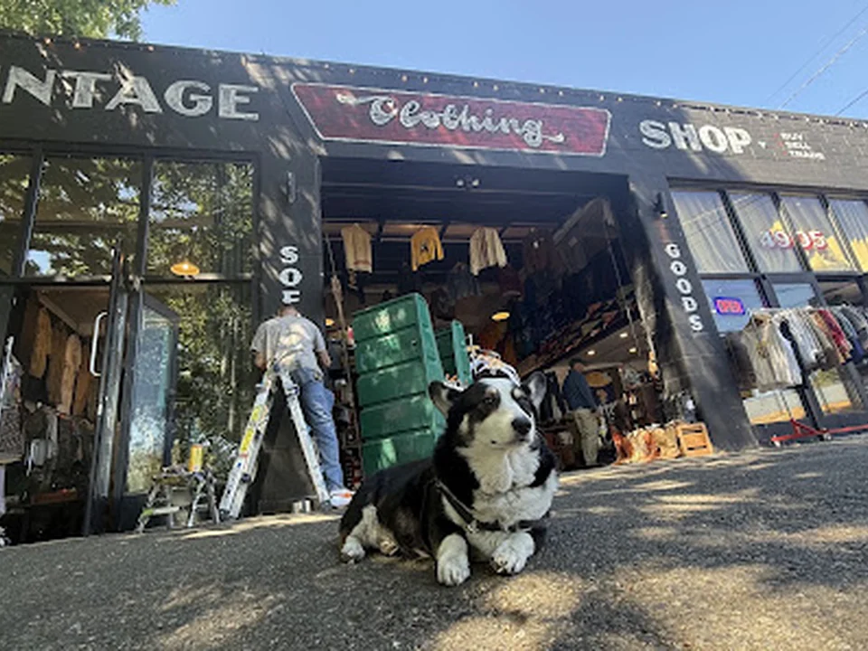 Soft Goods Vintage & Retail, Seattle