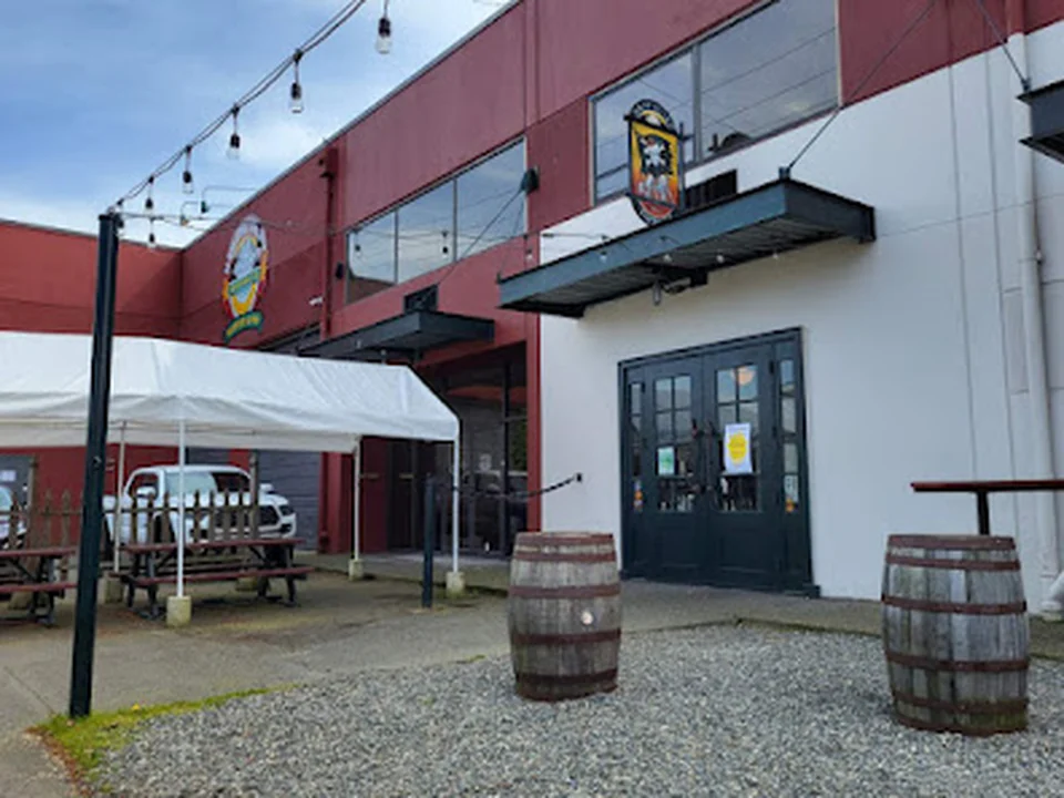Jolly Roger Restaurant & Taproom (Rooftop Brewing), Seattle