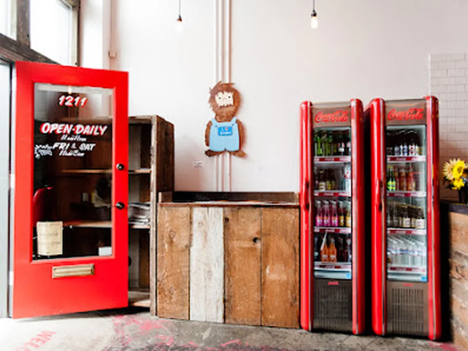 Lil Woody's, Seattle
