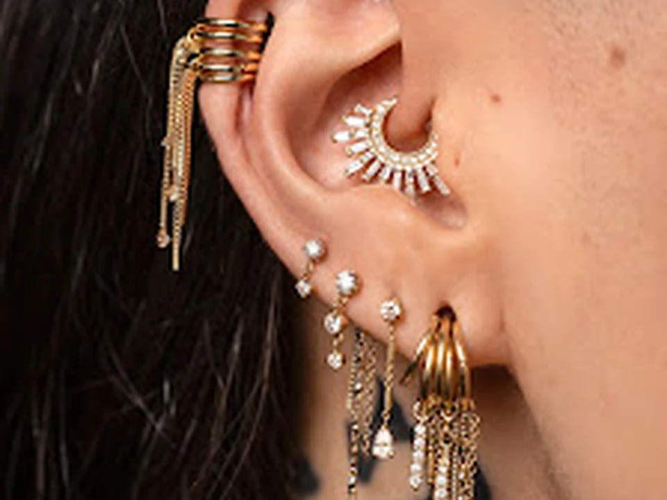 Bury Me In Gold Body Piercing, Seattle