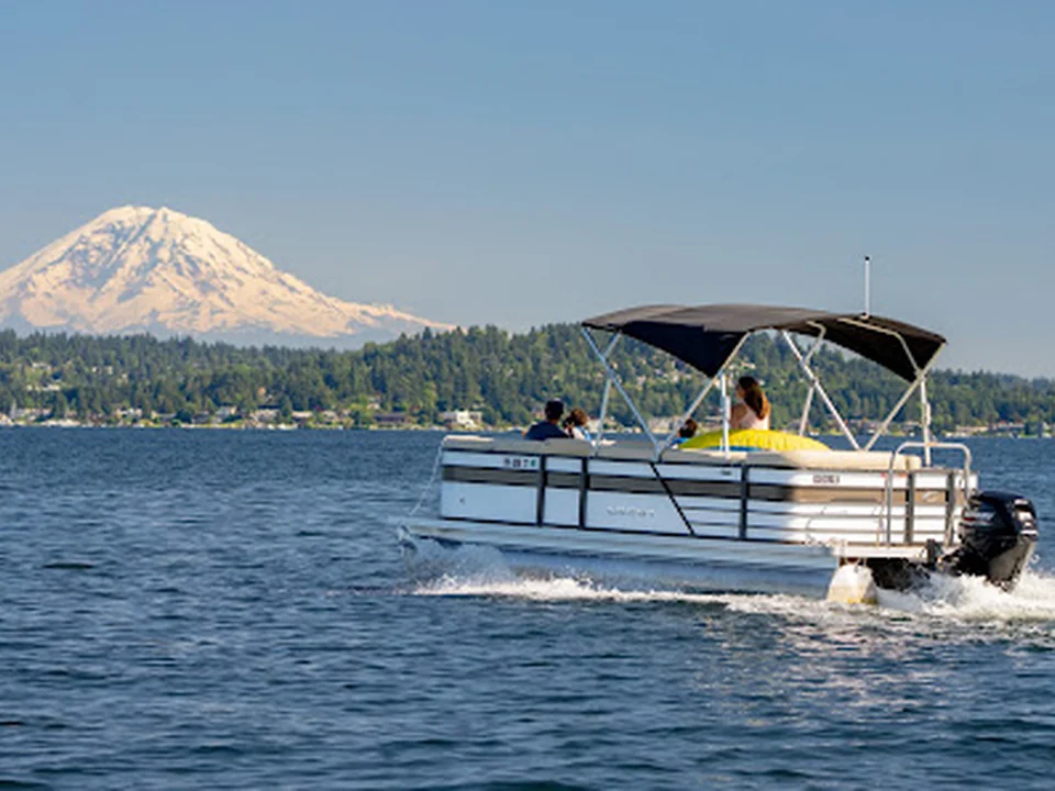 Freedom Boat Club - Seattle
