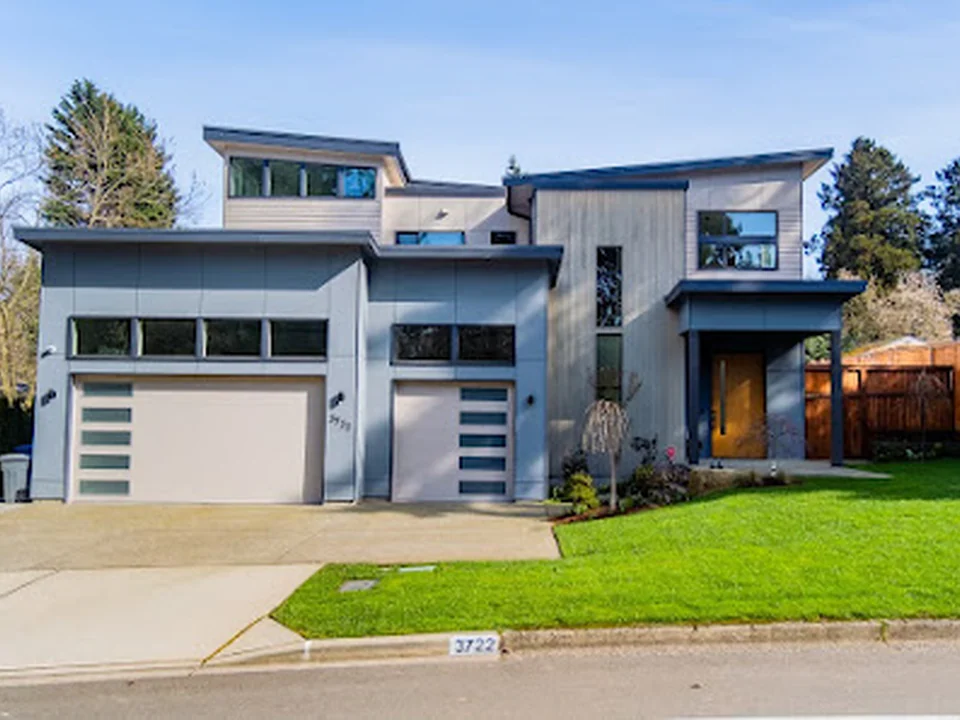 Elevate Structure - Siding, Windows, Paint, Seattle