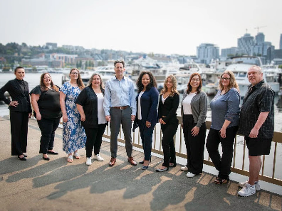 Farmers Insurance - Chris Elliott Insurance Agency, Seattle