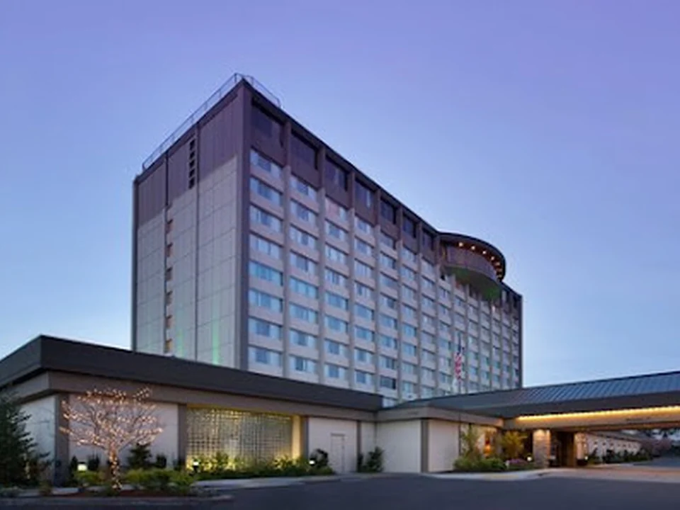Skybridge Seattle Airport Hotel