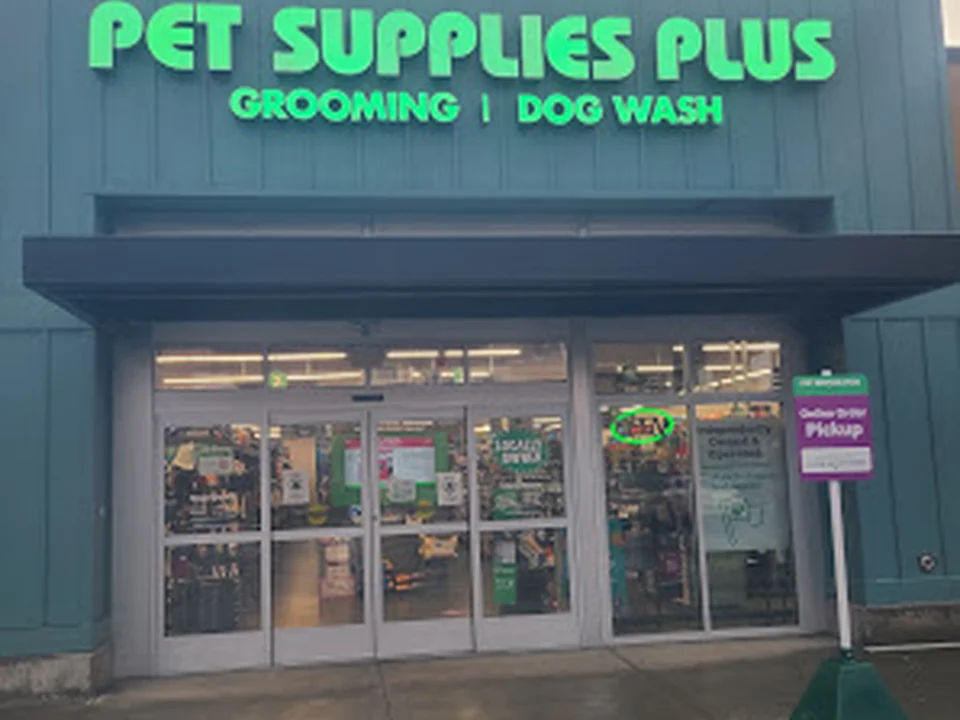 Pet Supplies Plus West Seattle