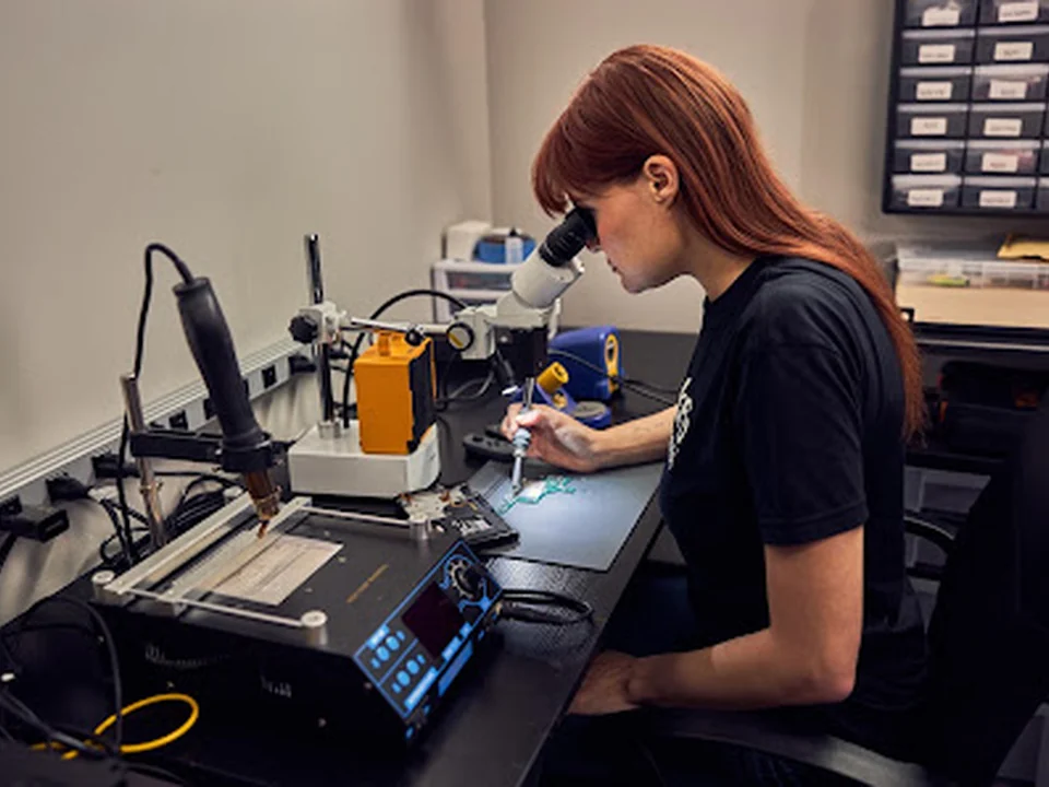 uBreakiFix - Phone and Computer Repair, Seattle