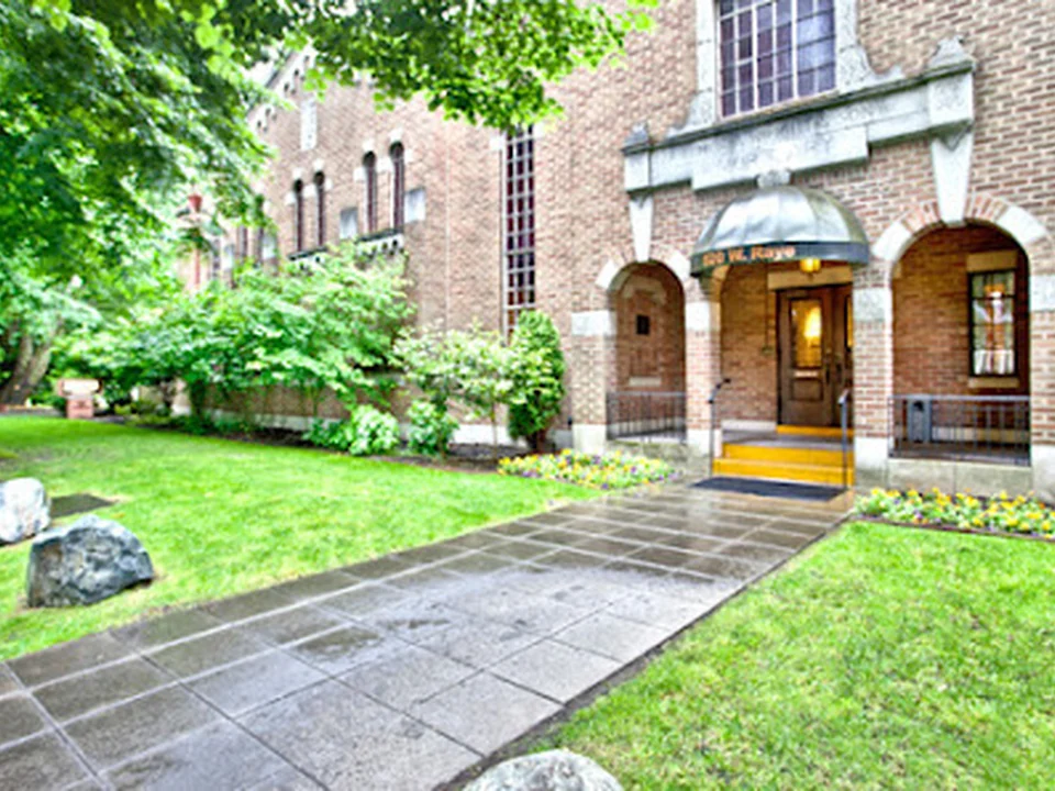 Butterworth Funeral Home - Arthur A Wright Chapel & Queen Anne Columbarium, Seattle