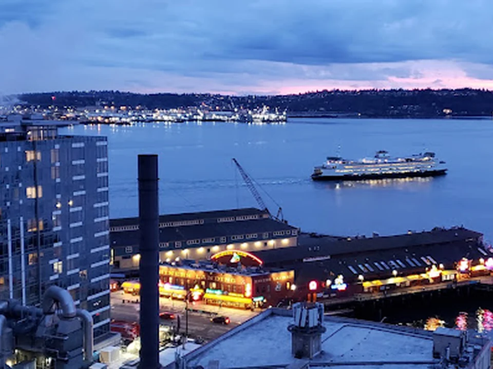 Viewing Deck at the end of Union Street, Seattle