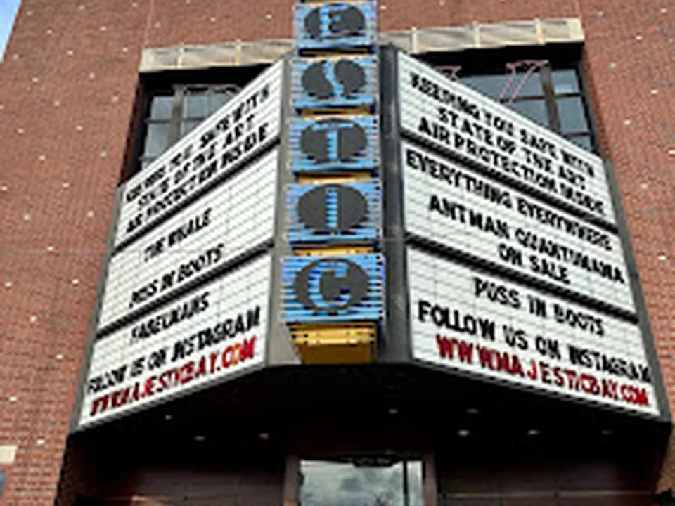 Majestic Bay Theatres, Seattle