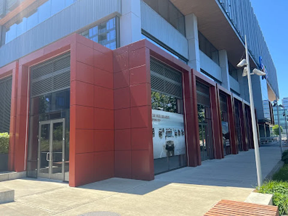 Elliott Bay Auto Brokers & INEOS Grenadier, Seattle