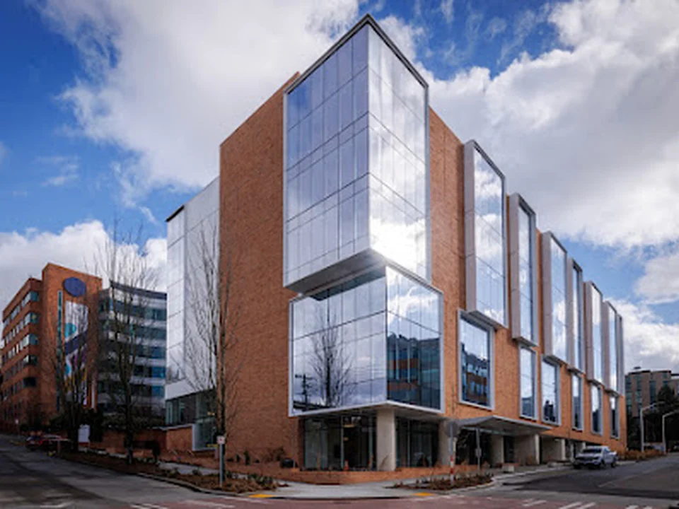 Fred Hutch Cancer Center - Sloan Clinic 2, Seattle