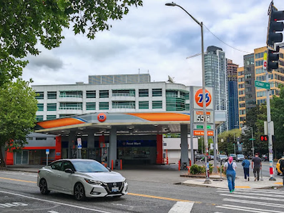 76, Seattle