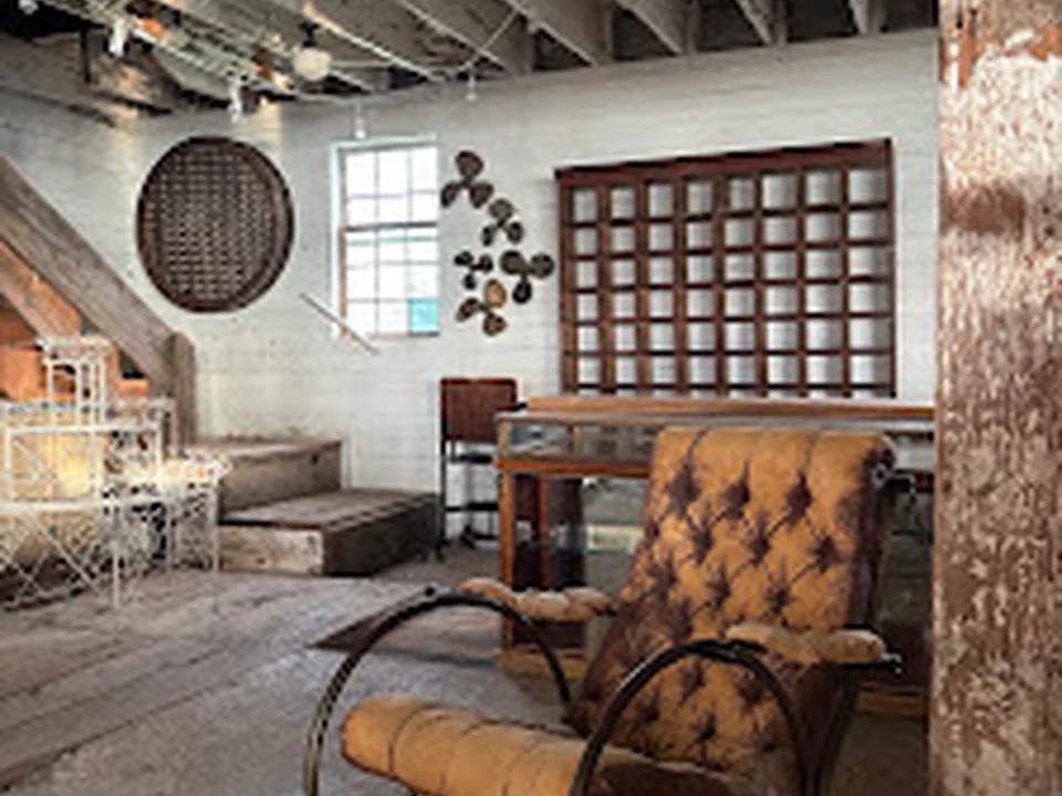 Antique Liquidators, Seattle