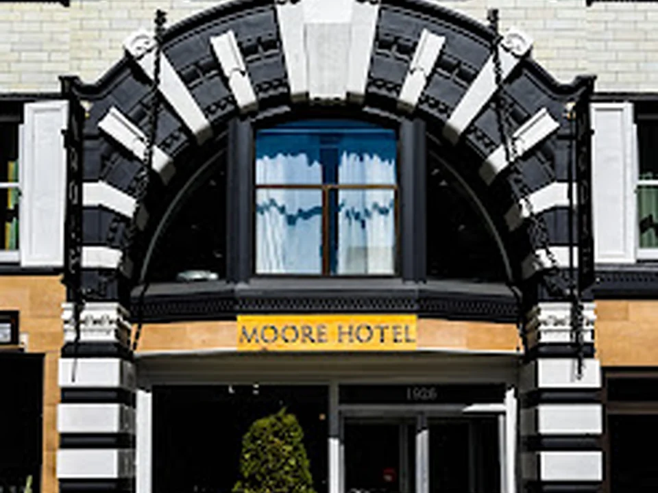 Moore Hotel, Seattle