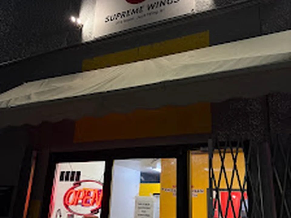 Supreme Wings, Seattle