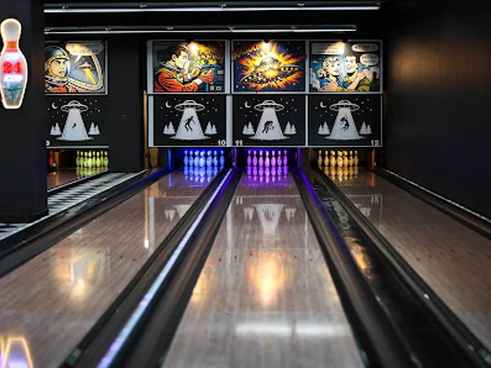 Strike Club Bowling, Seattle