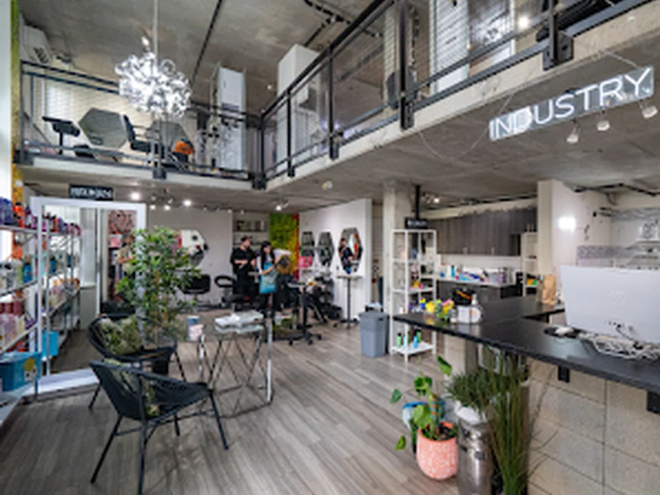Industry Salon, Seattle