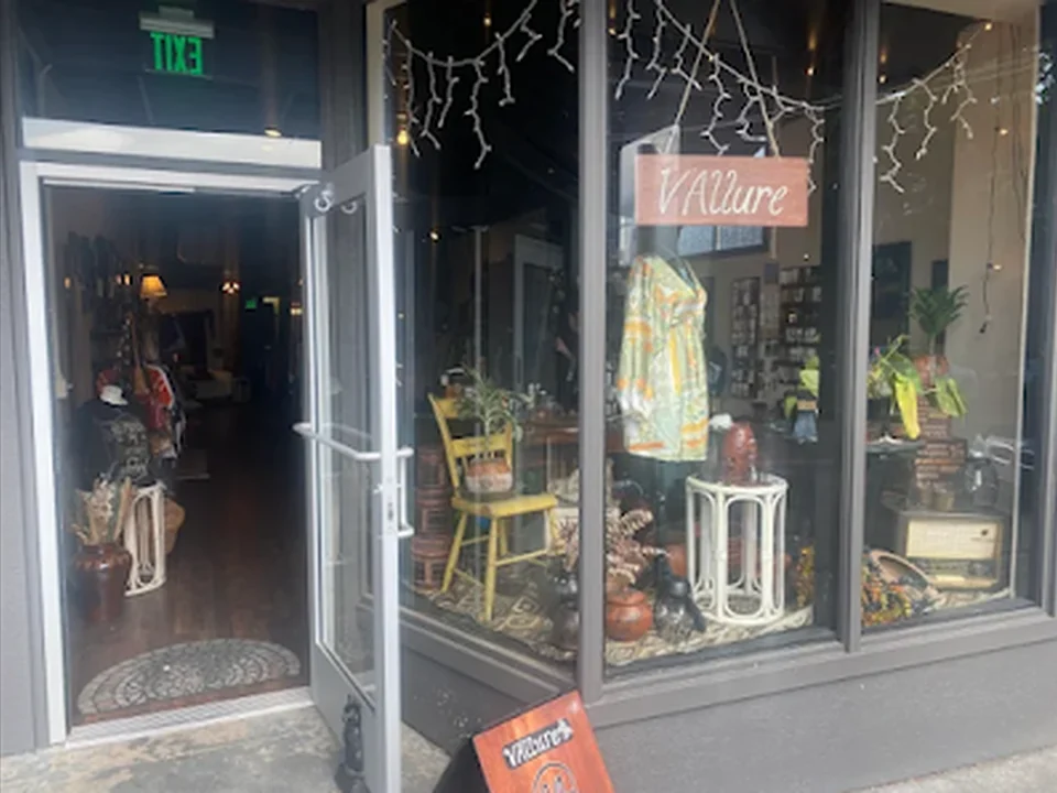 V'Allure Boutique, Seattle
