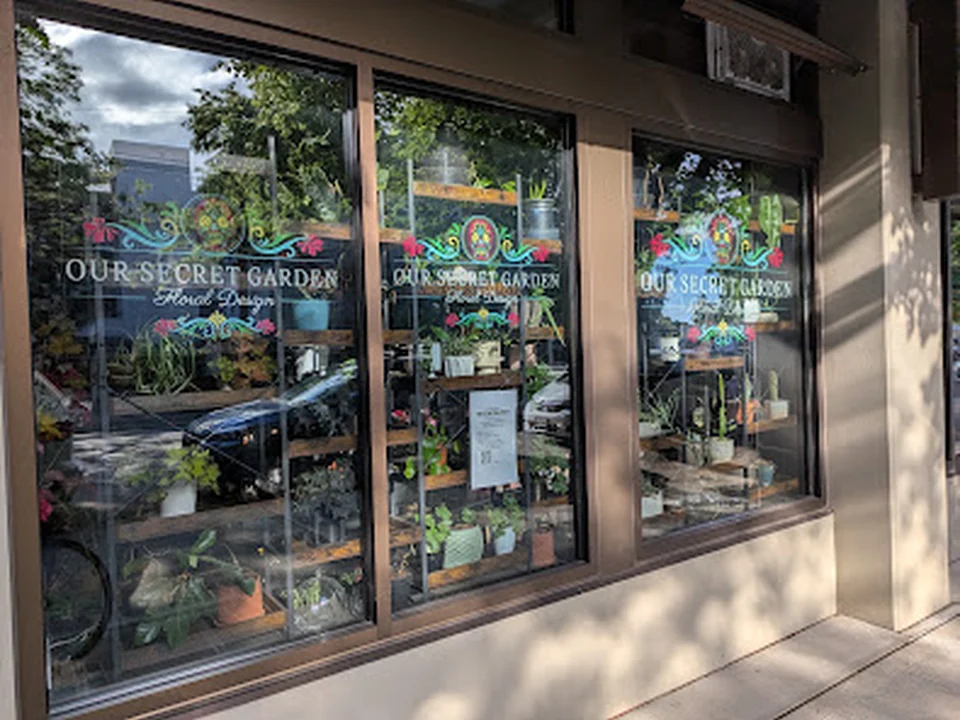 Our Secret Garden, Seattle