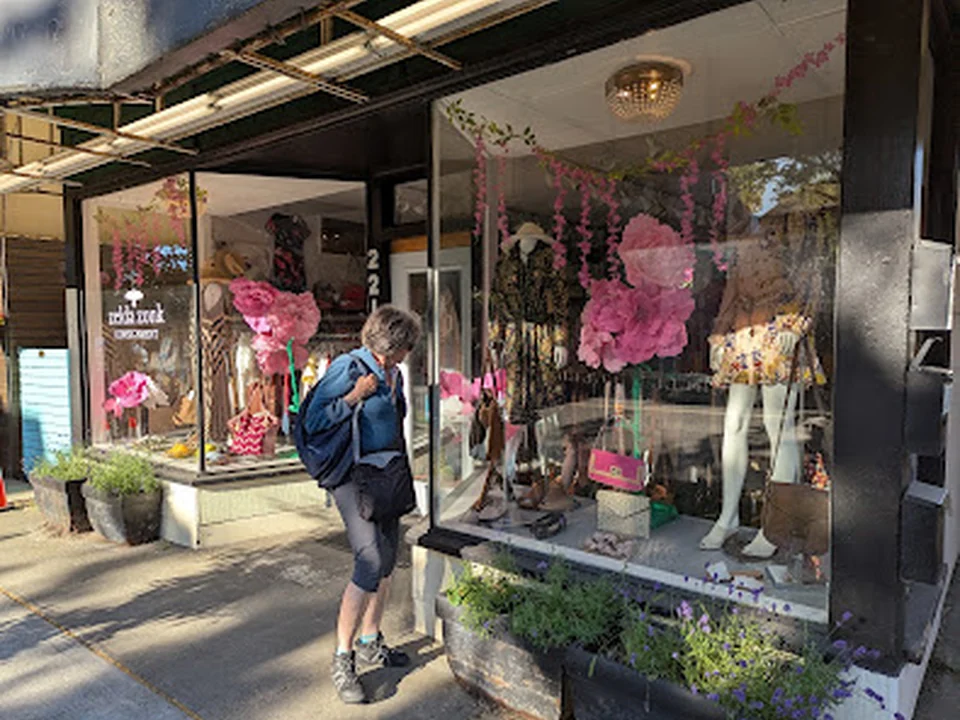 Zelda Zonk Consignment, Seattle