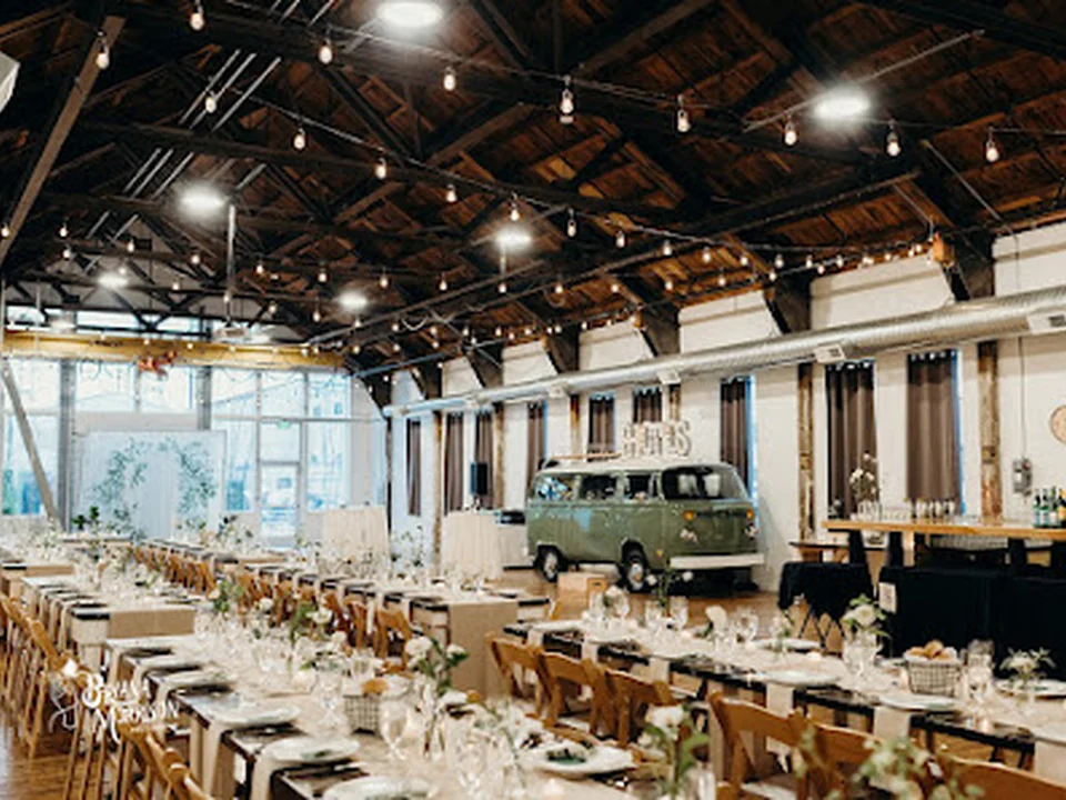 Ederer Hall, Seattle