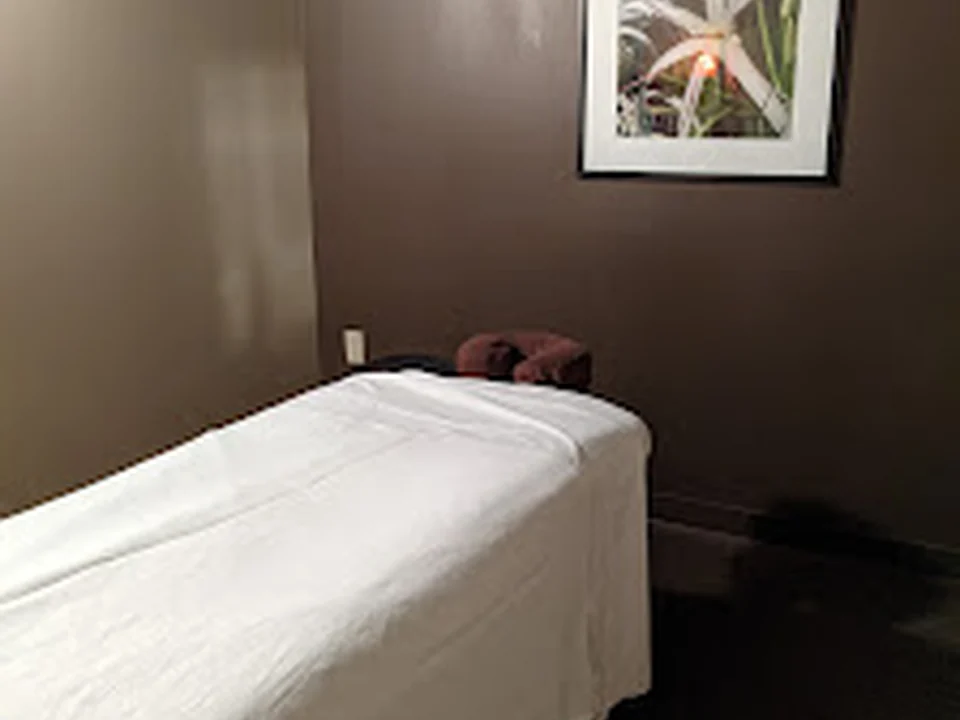 Elements Massage, Seattle