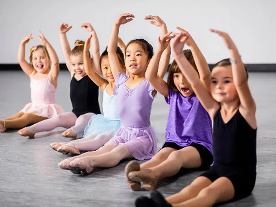 Eastside Dance, Seattle