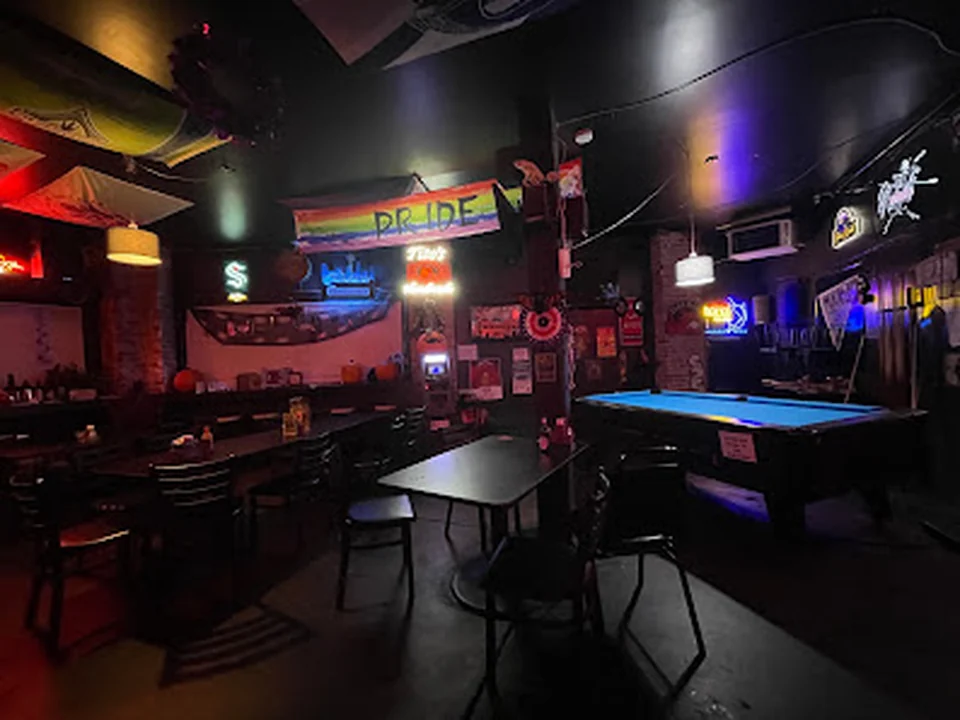 Max's Triangle Pub, Seattle