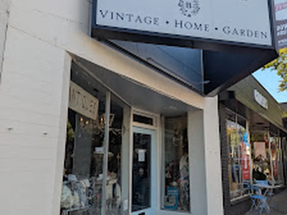 The Brocante Beach House, Seattle