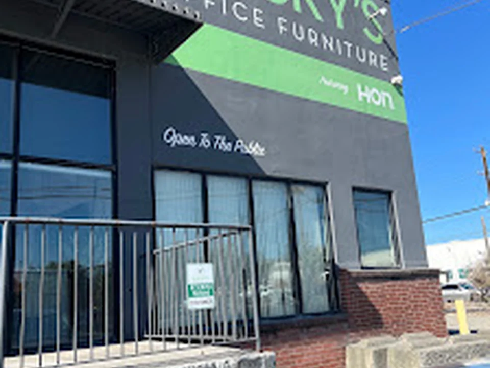 Ducky's Office Furniture, Seattle