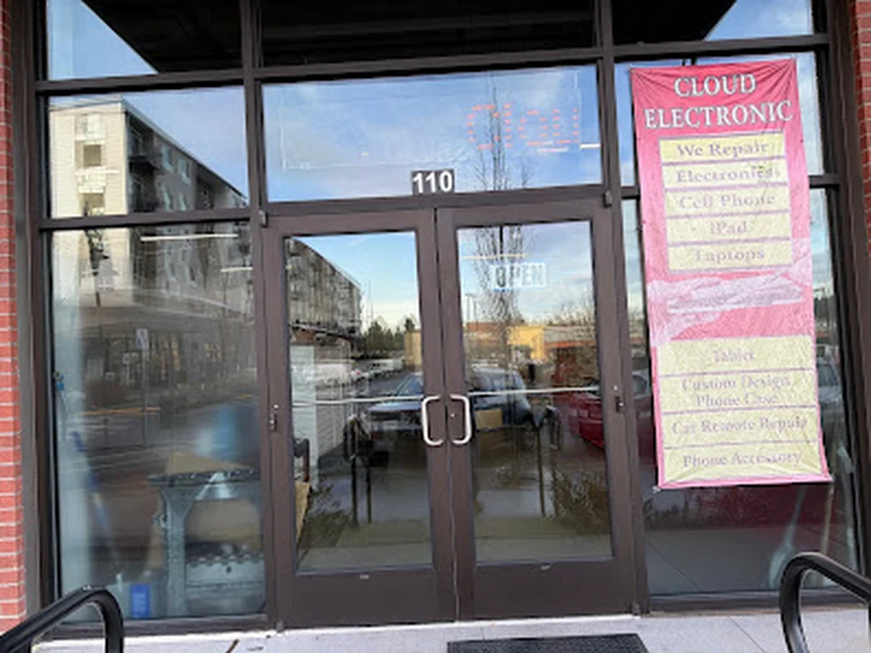 Cloud Electronic We Repair, Seattle