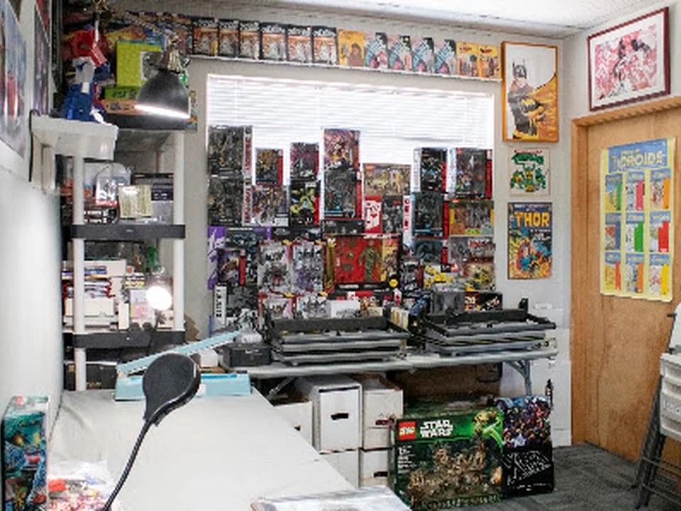 Sten-Bros Toys Video Games Comics & Collectibles, Seattle