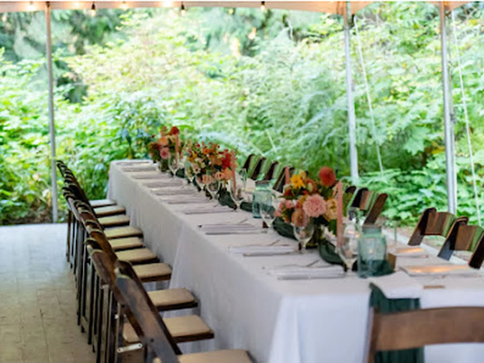 Tuxedos & Tennis Shoes Catering, Seattle