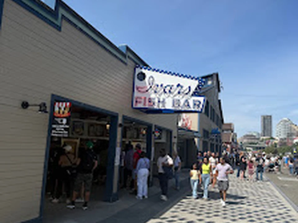 Ivar's Pier 54 Fish Bar, Seattle
