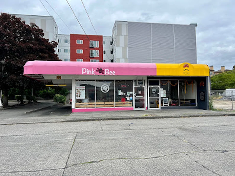 Pink Bee Thai Food +, Seattle