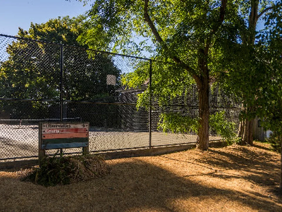 Observatory Courts, Seattle