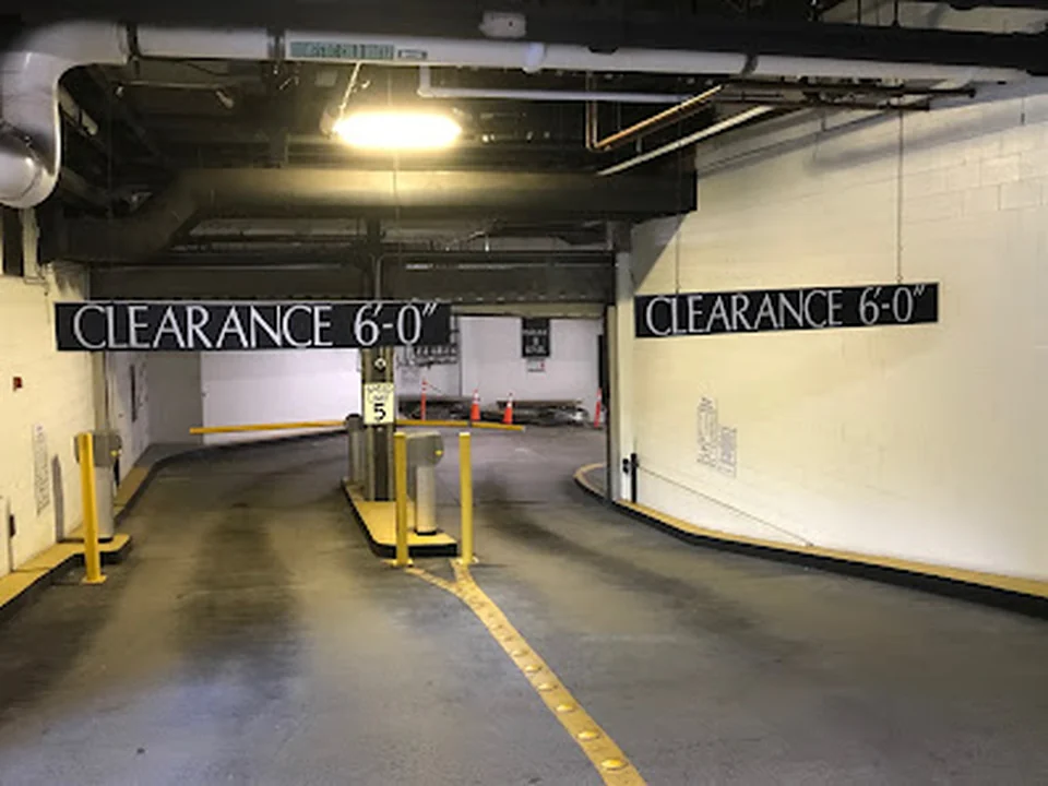 Wells Fargo Center Parking Garage - PRKSeattle