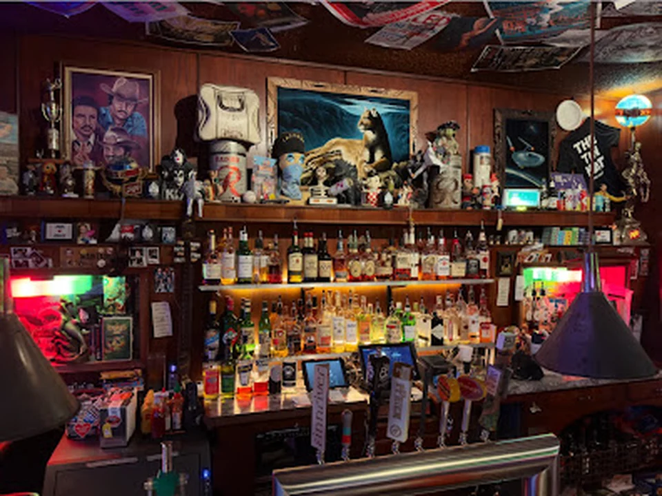 Tin Hat Bar & Grill, Seattle