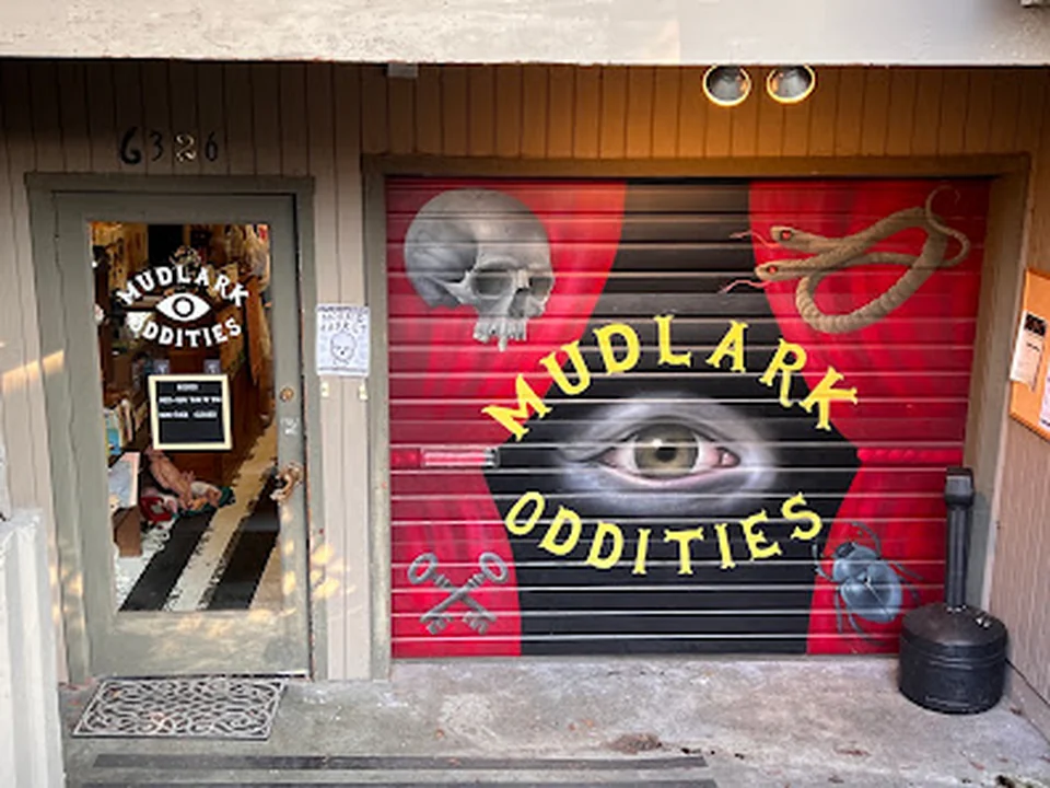 Mudlark Oddities, Seattle