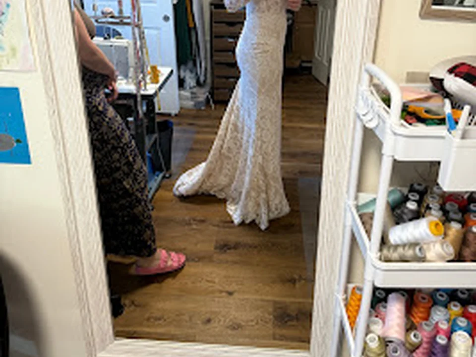 Iwona's Alterations, Seattle