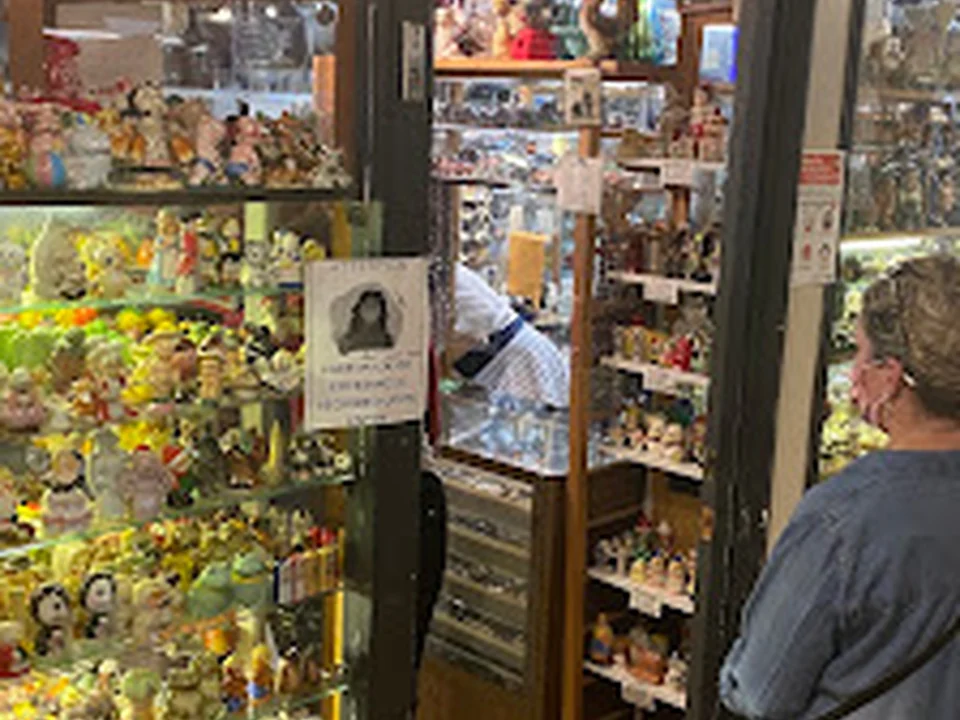 Antique Touch, Seattle