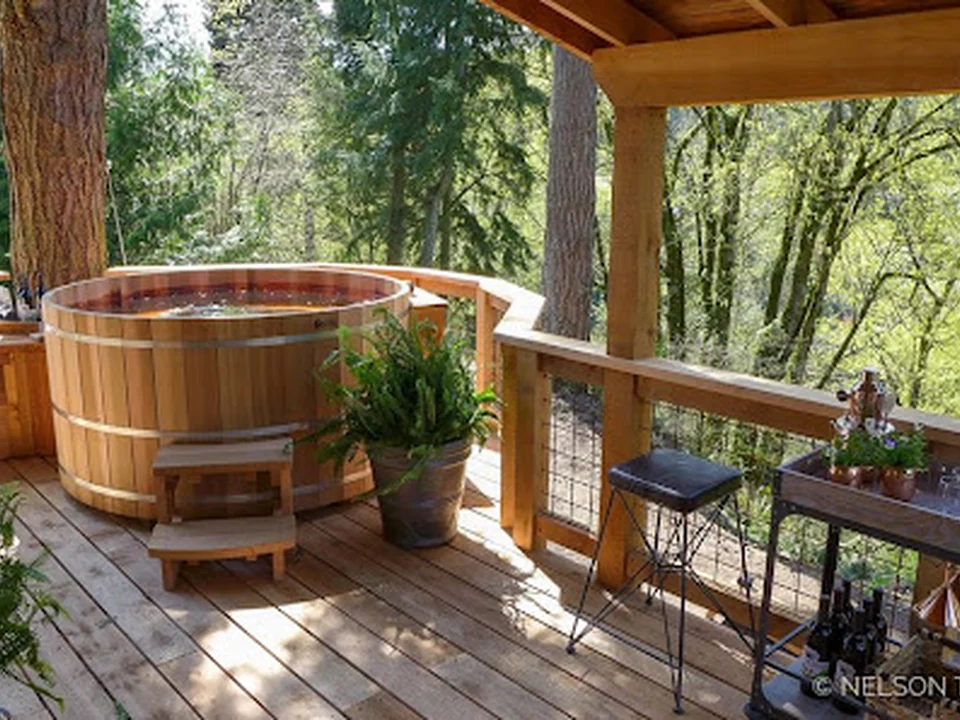 Snorkel Hot Tubs, Seattle